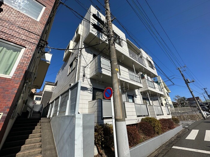 サンヒルズの物件外観写真