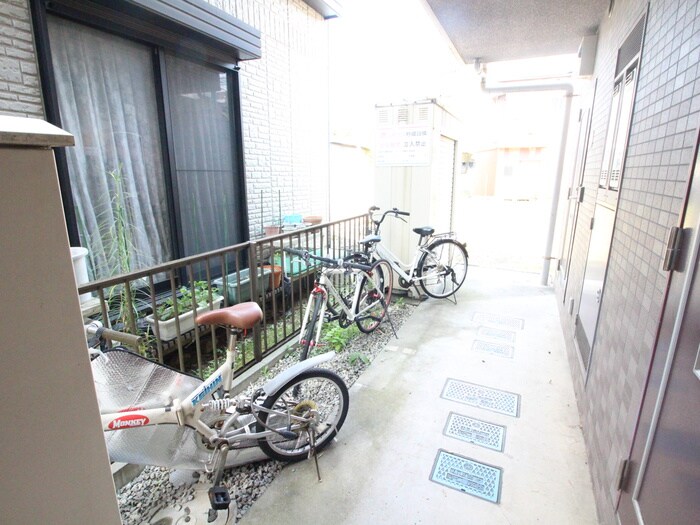 橋本第一エステートの物件外観写真