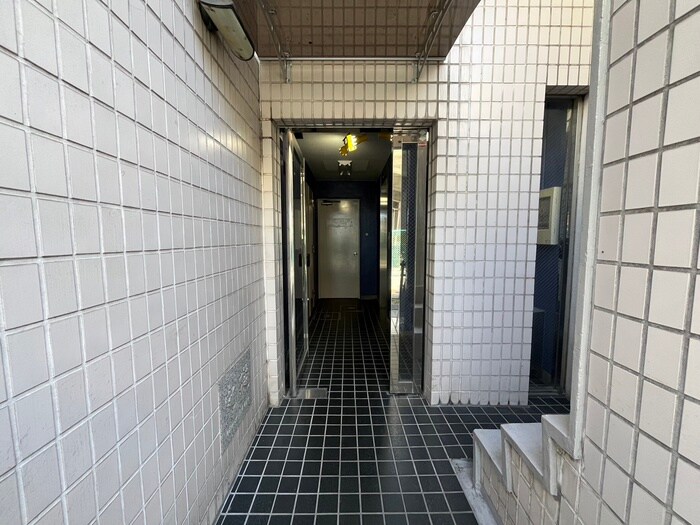 秋博ビル高砂の物件外観写真