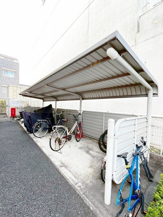 アンティフルールの物件外観写真