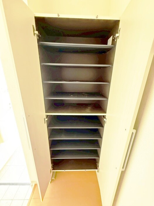 アンティフルールの物件内観写真