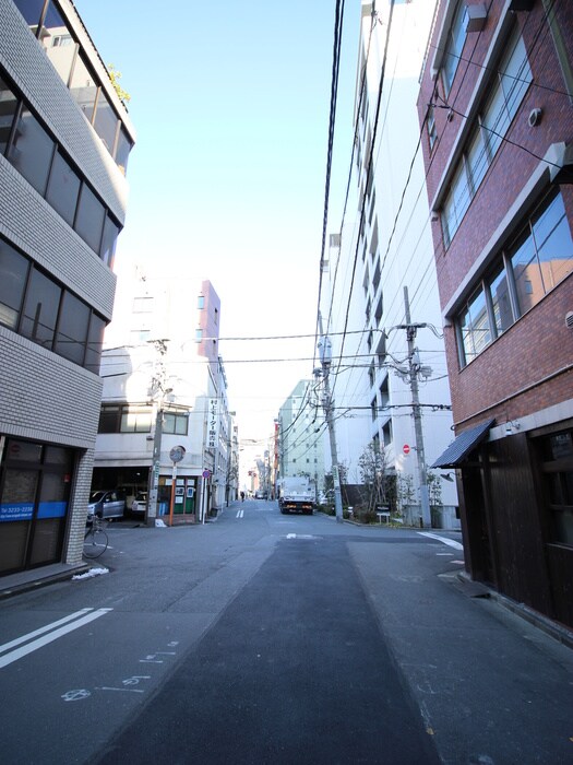 麹町二番町マンションの物件外観写真