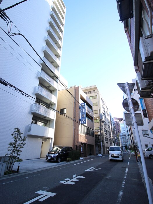 麹町二番町マンションの物件外観写真