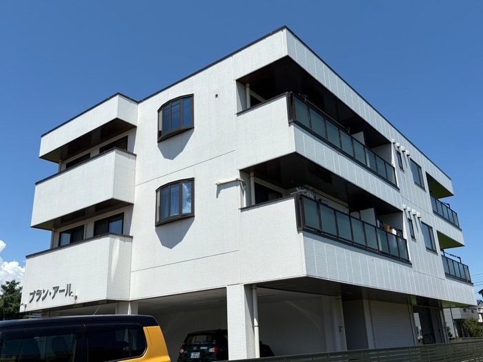 ブラン・アールの物件外観写真