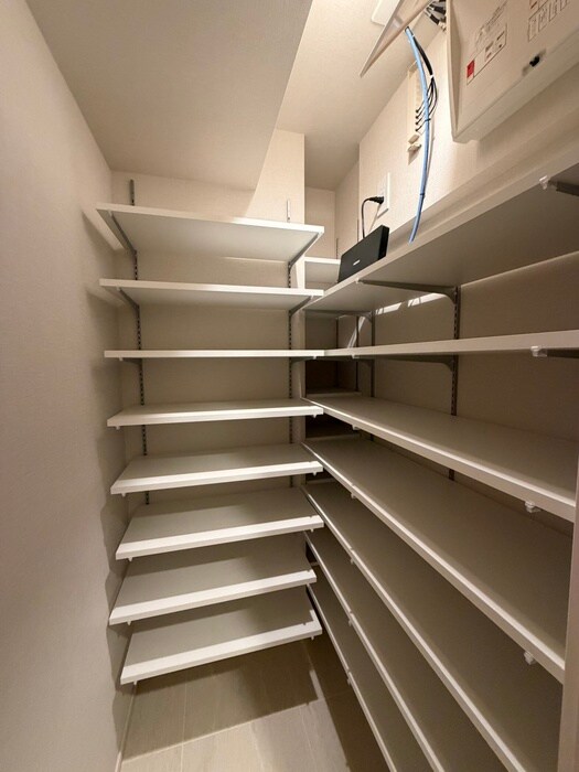 ｻﾞ･ｹﾝｼﾞﾝﾄﾝ･ﾚﾝｼﾞﾃﾞﾝｽときわ台の物件内観写真