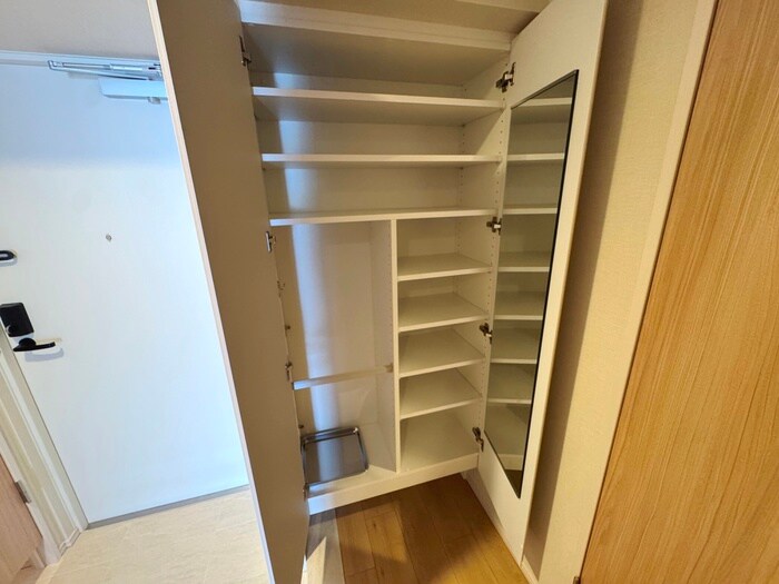 ｻﾞ･ｹﾝｼﾞﾝﾄﾝ･ﾚﾝｼﾞﾃﾞﾝｽときわ台の物件内観写真