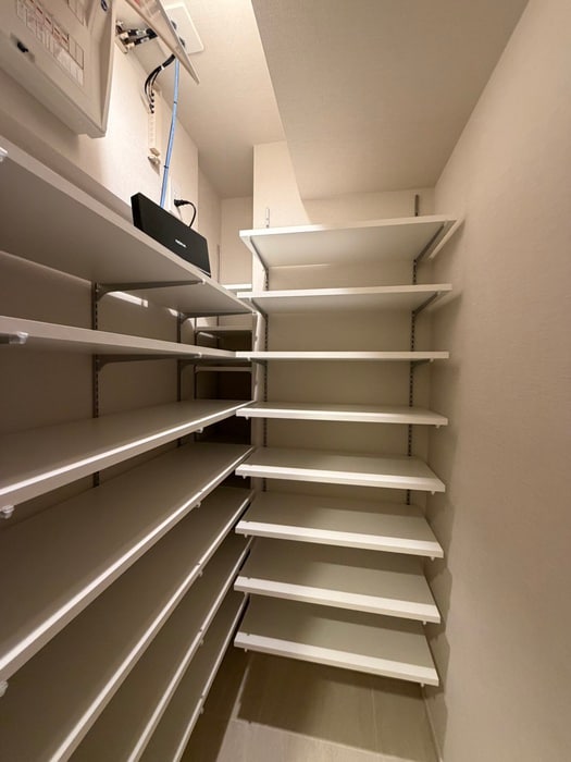 ｻﾞ･ｹﾝｼﾞﾝﾄﾝ･ﾚﾝｼﾞﾃﾞﾝｽときわ台の物件内観写真