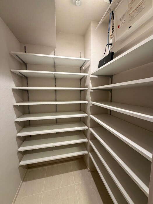 ｻﾞ･ｹﾝｼﾞﾝﾄﾝ･ﾚﾝｼﾞﾃﾞﾝｽときわ台の物件内観写真