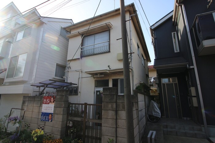 ハイツ上用賀の物件外観写真