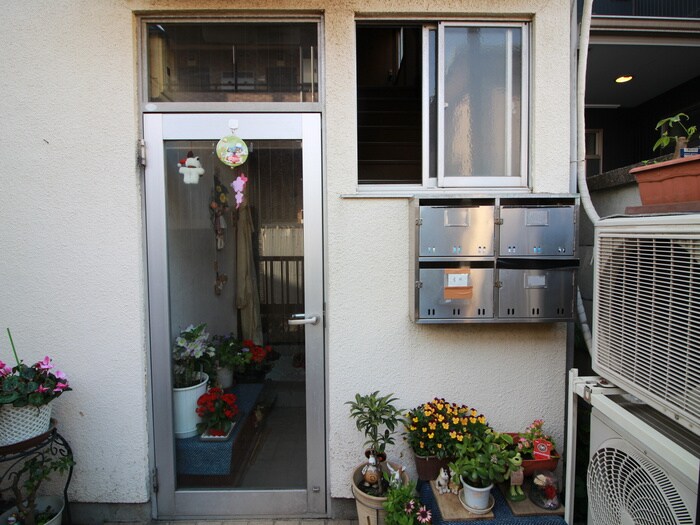 ハイツ上用賀の物件外観写真