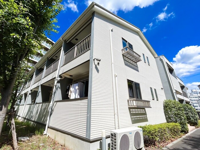 フォセットの物件外観写真