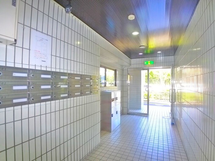 メゾンパ－クスの物件外観写真