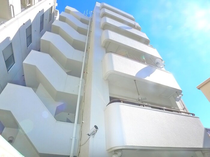 メゾンパ－クスの物件外観写真