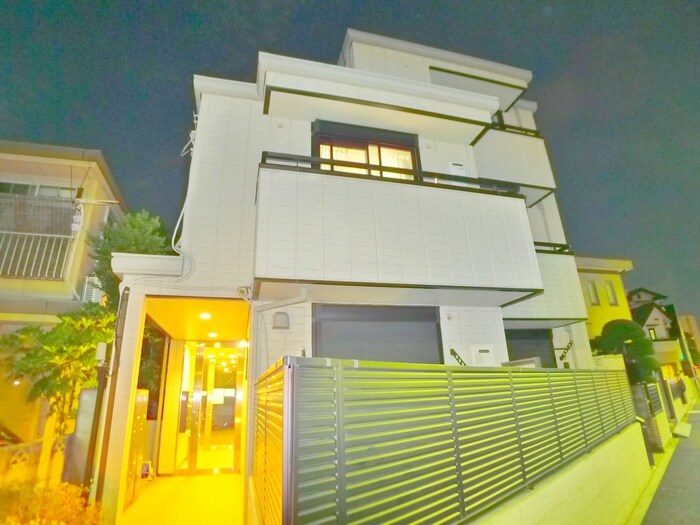 カーサ　デュオの物件外観写真