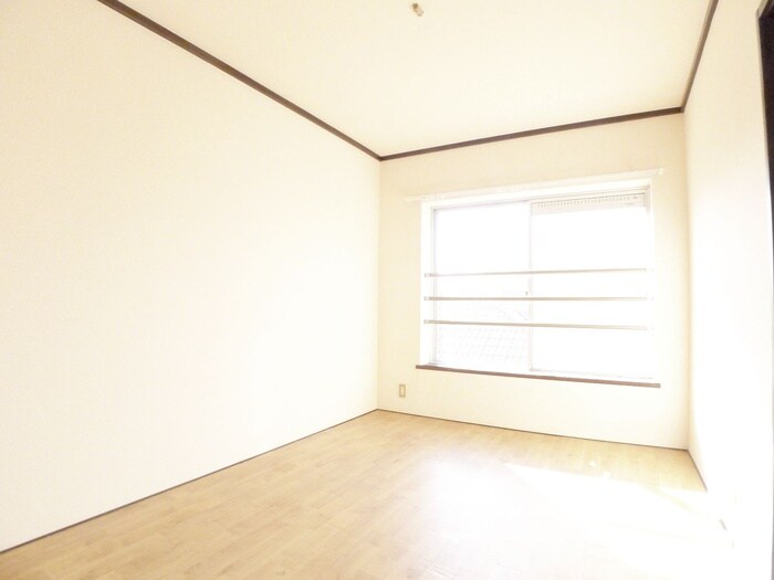 エステ－ト新松戸の物件内観写真