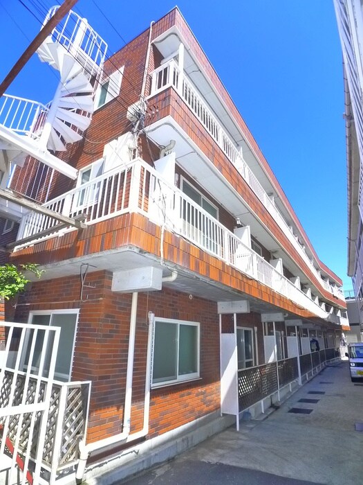 マンションＨＥＲＯ（大嘉）の物件外観写真