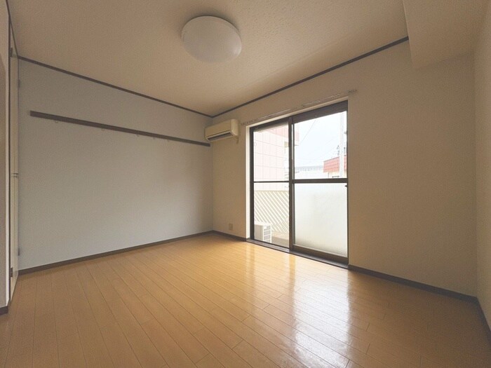 ＹＫハウス小仲台の物件内観写真