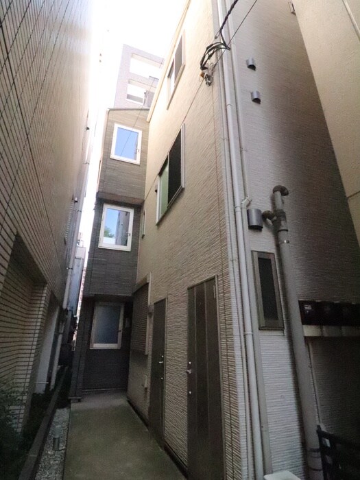 メゾン・ドヌール東麻布の物件外観写真