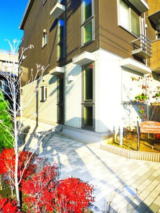 プレジャーの物件外観写真