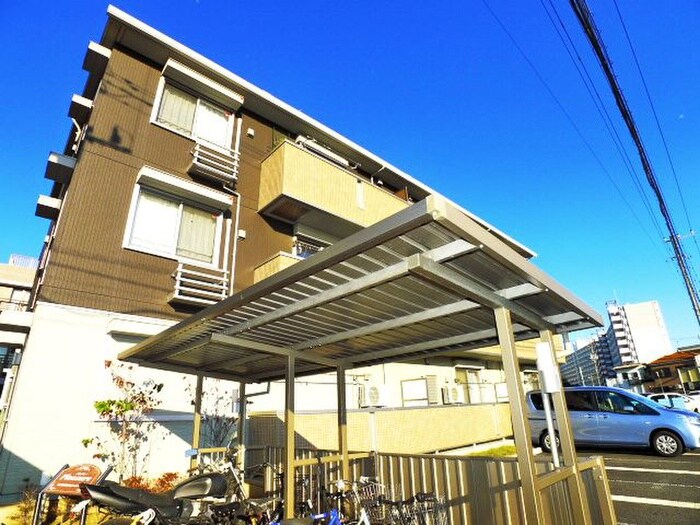 プレジャーの物件外観写真