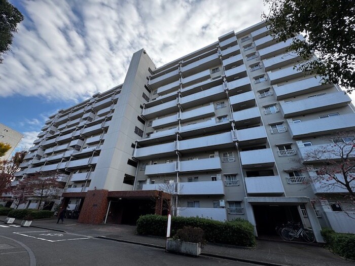 昭島つつじが丘ハイツ１２号棟の物件外観写真