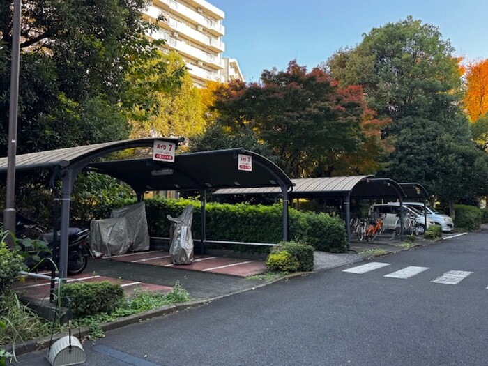 昭島つつじが丘ハイツ１２号棟の物件外観写真