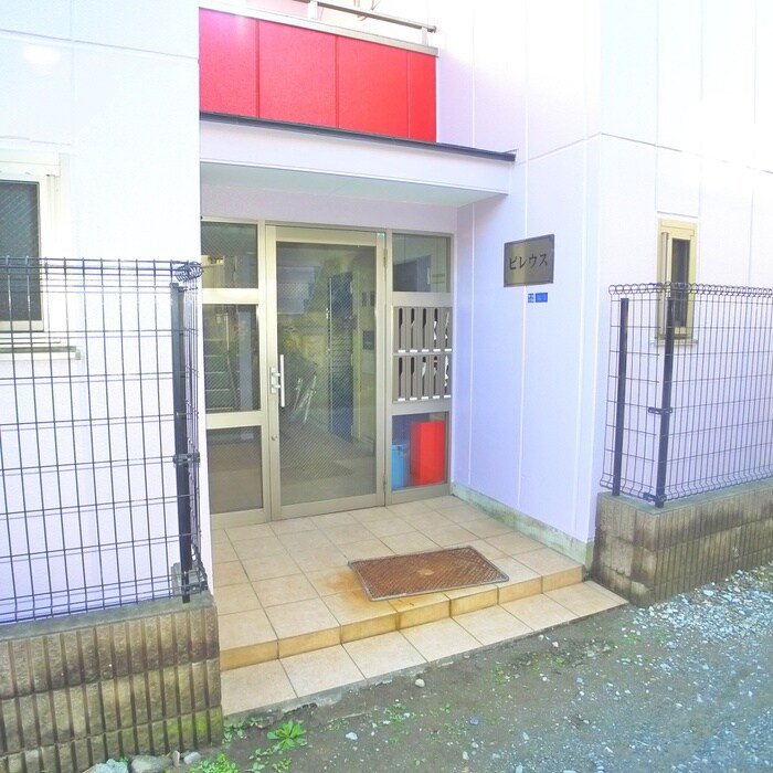 ピレウスの物件外観写真