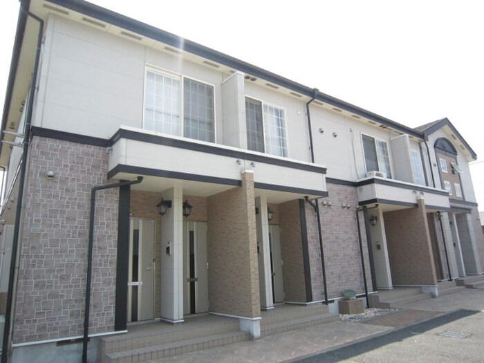 クロスロードの物件外観写真