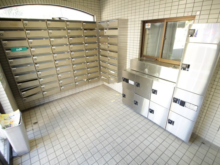 セシ－ズ生田の物件外観写真