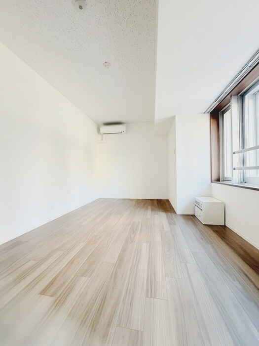 ｺﾝﾌｫﾘｱ･ﾘｳﾞ森下MUTIOの物件内観写真