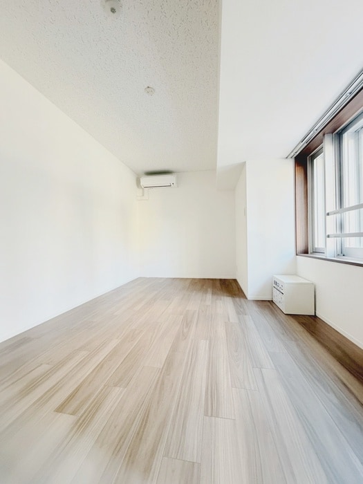 ｺﾝﾌｫﾘｱ･ﾘｳﾞ森下MUTIOの物件内観写真