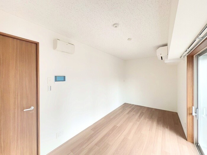 ｺﾝﾌｫﾘｱ･ﾘｳﾞ森下MUTIOの物件内観写真