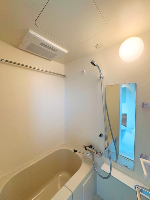 ｺﾝﾌｫﾘｱ･ﾘｳﾞ森下MUTIOの物件内観写真