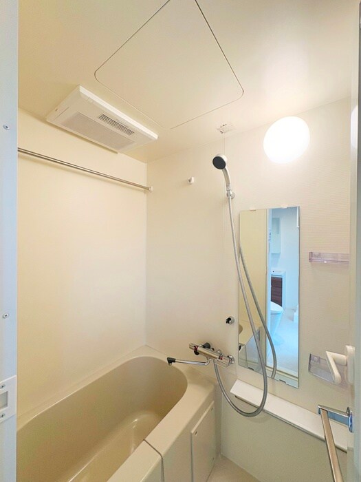 ｺﾝﾌｫﾘｱ･ﾘｳﾞ森下MUTIOの物件内観写真