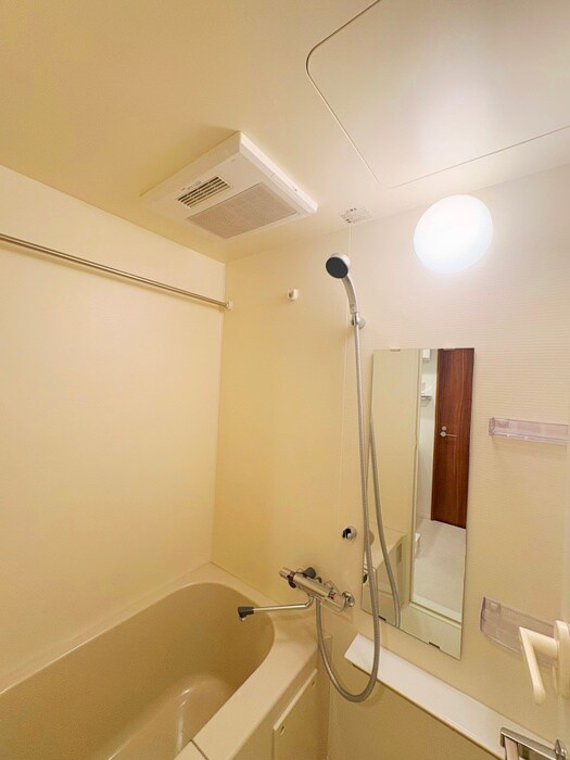 ｺﾝﾌｫﾘｱ･ﾘｳﾞ森下MUTIOの物件内観写真