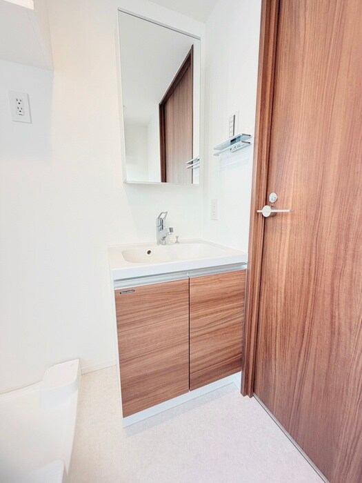 ｺﾝﾌｫﾘｱ･ﾘｳﾞ森下MUTIOの物件内観写真