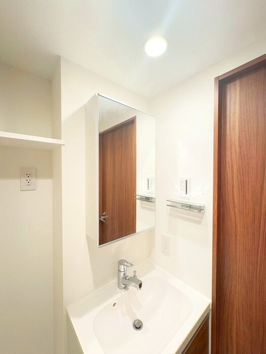 ｺﾝﾌｫﾘｱ･ﾘｳﾞ森下MUTIOの物件内観写真