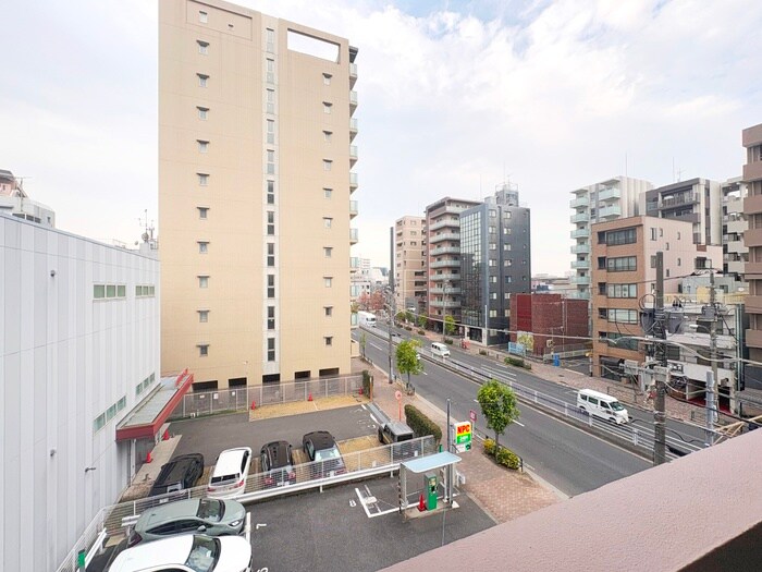 ｺﾝﾌｫﾘｱ･ﾘｳﾞ森下MUTIOの物件内観写真