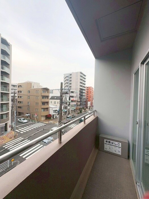 ｺﾝﾌｫﾘｱ･ﾘｳﾞ森下MUTIOの物件内観写真