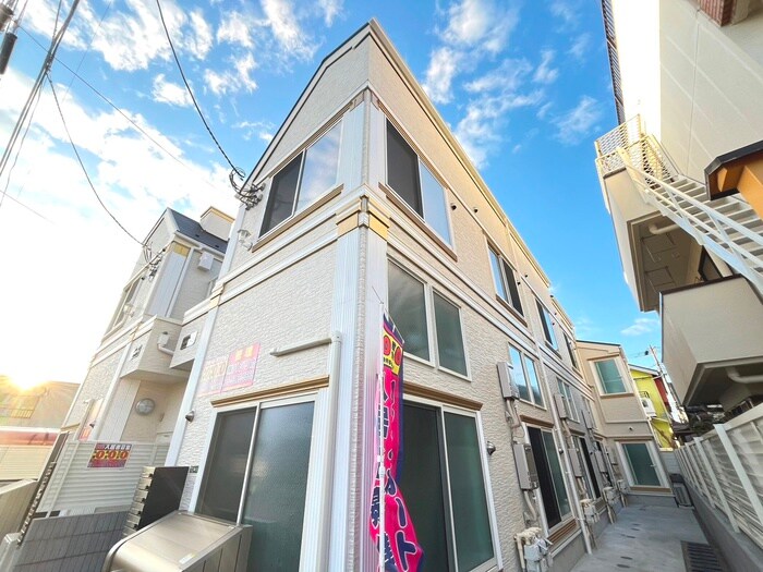 フェリススプリングの物件外観写真