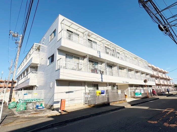 ファ－ストシティ六会の物件外観写真