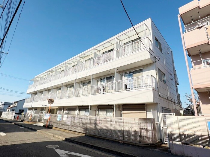 ファ－ストシティ六会の物件外観写真