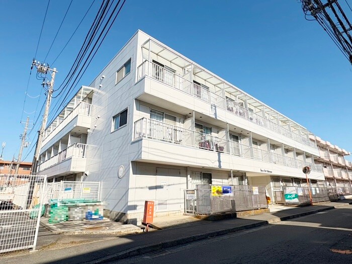 ファ－ストシティ六会の物件外観写真