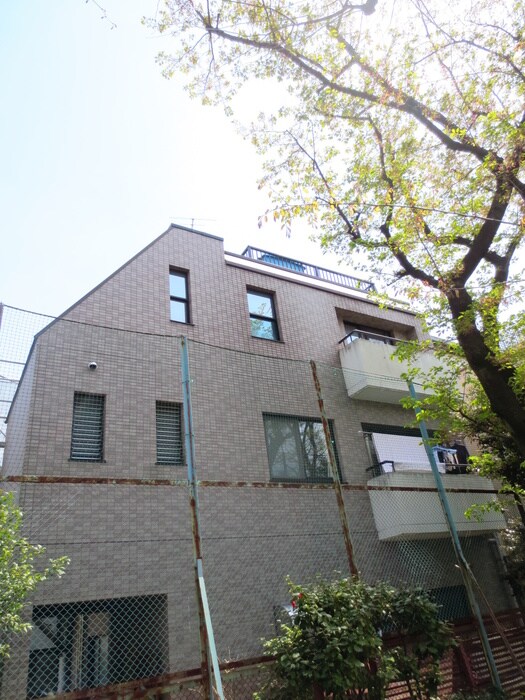 メイプル南烏山の物件外観写真