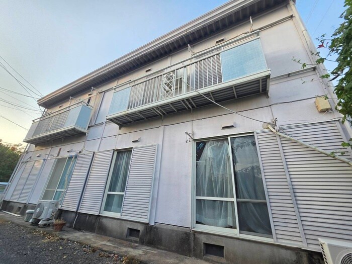 ファミ－ル座間の物件外観写真