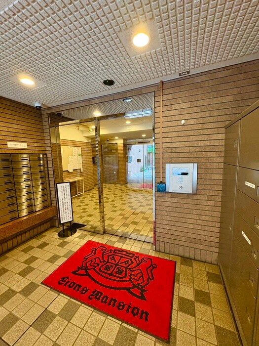 ﾗｲｵﾝｽﾞｽﾃｰｼｮﾝﾌﾟﾗｻﾞ千歳烏山(203)の物件外観写真