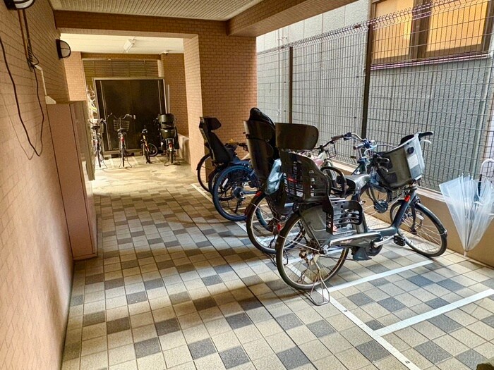 ﾗｲｵﾝｽﾞｽﾃｰｼｮﾝﾌﾟﾗｻﾞ千歳烏山(203)の物件外観写真