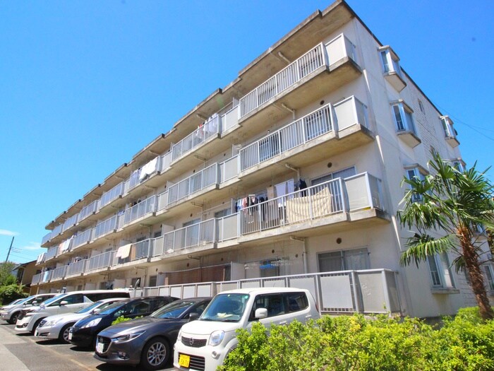 戸山ハウスの物件外観写真