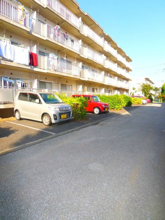 戸山ハウスの物件外観写真