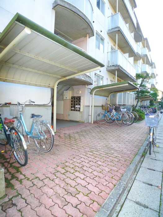 戸山ハウスの物件外観写真